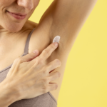 ACHSELKUSS Deocreme Anwendung gelb