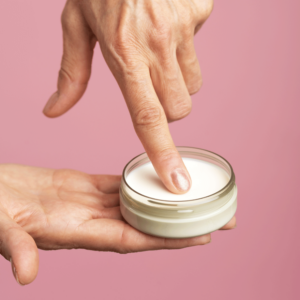 ACHSELKUSS Deocreme Anwendung Dose